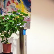 Automatic touchless liquid dispenser stand